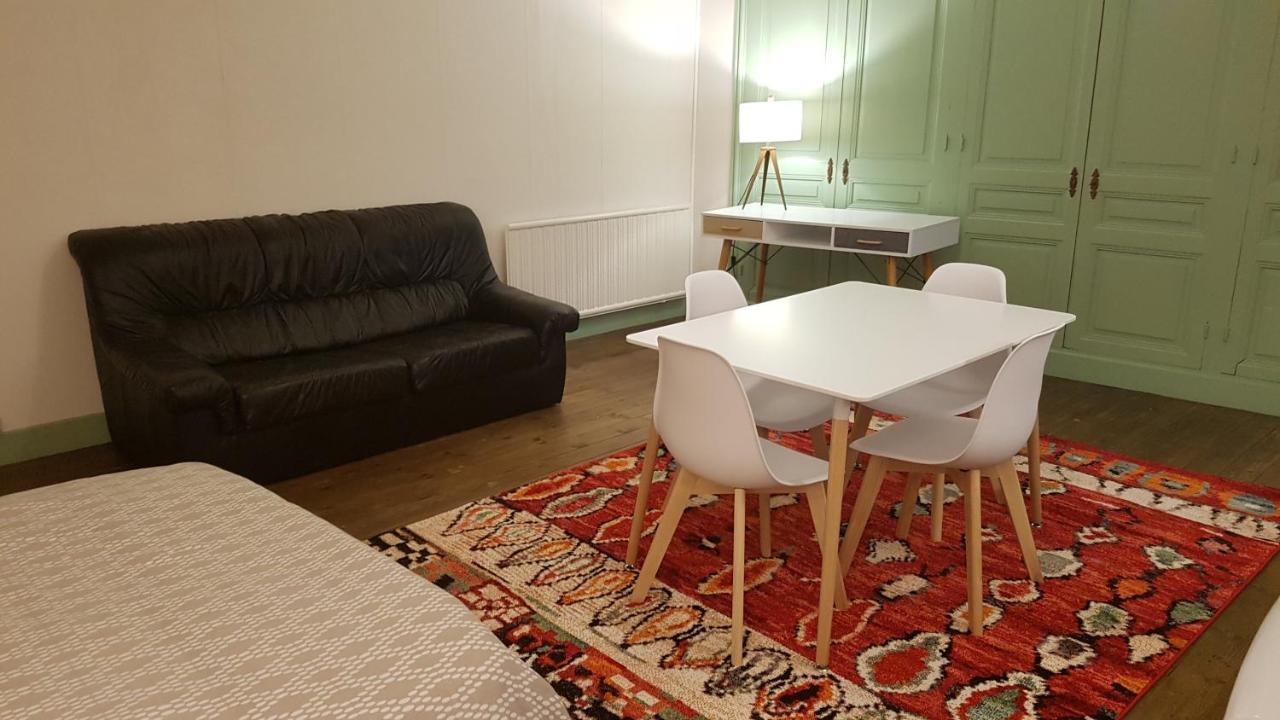 Grand Studio Et Jolies Chambres A Louer Passins Dış mekan fotoğraf